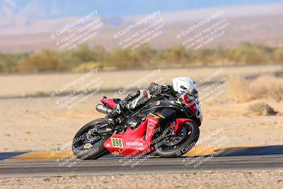 media/Nov-16-2024-CVMA (Sat) [[0e4bb1f32f]]/Race 11-Amateur Supersport Open/